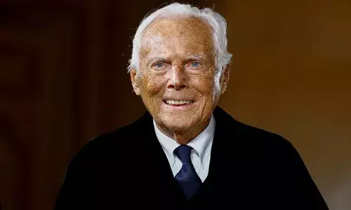 വിഖ്യാത ഇറ്റാലിയൻ ഡിസൈനർ ജോർജിയോ അർമാനി അന്തരിച്ചു; വിടപറഞ്ഞത് വസ്ത്ര സങ്കൽപ്പങ്ങൾക്ക് പുതിയ മാനങ്ങൾ നൽകിയ ഡിസൈനർ; വിയോഗം ഫാഷൻ ലോകത്തിന് തീരാനഷ്ടം