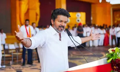 തമിഴ്നാട് പര്യടനത്തിനൊരുങ്ങി നടന്‍ വിജയ്;  റോഡ് ഷോകളും ബഹുജന സമ്പര്‍ക്ക പരിപാടികളുമായി മീറ്റ് ദി പീപ്പിള്‍ പര്യടനം;  സെപ്റ്റംബര്‍ മൂന്നാംവാരം തിരുച്ചിറപ്പള്ളിയില്‍ തുടക്കം