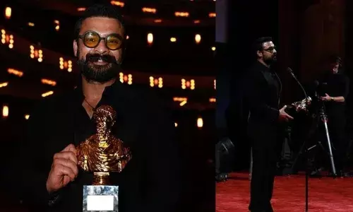 ഓരോ അംഗീകാരവും മുന്‍പത്തേതിനേക്കാള്‍ പ്രിയപ്പെട്ടതായി തോന്നുന്നു; നമ്മുടെ സിനിമയെ ആഗോള വേദിയില്‍ എത്തിക്കാന്‍ കഴിഞ്ഞതില്‍ അഭിമാനം; രണ്ടാമതും ഏഷ്യയിലെ മികച്ച നടനുള്ള രാജ്യാന്തരപുരസ്‌കാരം നേടി ടൊവിനോ