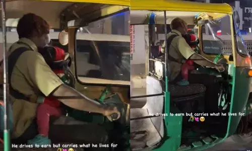 നഗരത്തിരക്കിലൂടെ ഓടുന്ന ഓട്ടോ, നെഞ്ചോട് ചേർന്ന് കൊച്ചുകുഞ്ഞ്;  കണ്ണുകൾ നിറഞ്ഞുപോയി; ഇതാണ് അച്ഛന്റെ സ്നേഹമെന്ന് നെറ്റിസൺസ്; വീഡിയോ വൈറൽ