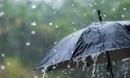 തിങ്കളാഴ്ച മുതല്‍ വീണ്ടും മഴ; ഒറ്റപ്പെട്ട ഇടങ്ങളില്‍ ഇടിമിന്നലോട് കൂടിയ മഴയ്ക്ക് സാധ്യത; ചൊവ്വാഴ്ച മുതല്‍ കാലവര്‍ഷം ശക്തമാകും; നാല് ജില്ലകളില്‍ യെല്ലോ അലേര്‍ട്ട്