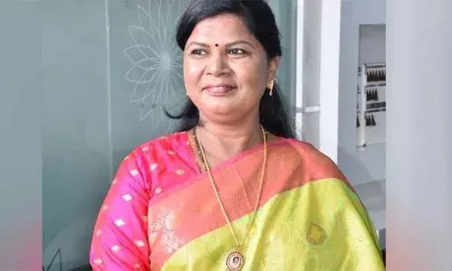 ബസില്‍ യാത്ര ചെയ്യവെ സഹയാത്രക്കാരിയുടെ മാല മോഷ്ടിച്ചു; പഞ്ചായത്ത് പ്രസിഡന്റ് അറസ്റ്റില്‍; ഭാരതിയുടെ കള്ളം പൊളിഞ്ഞത് സിസിടിവി ദൃശ്യങ്ങള്‍ കേന്ദ്രീകരിച്ച് നടത്തിയ അന്വേഷണത്തില്‍