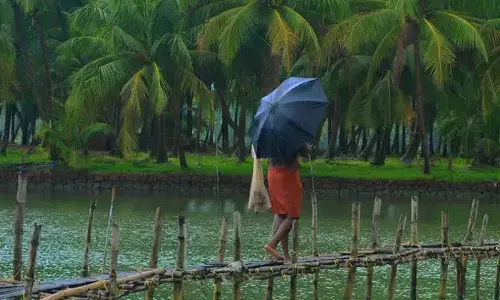 ഓണം കഴിഞ്ഞില്ലേ..ഇനി കുറച്ച് മഴയാകാം..; സംസ്ഥാനത്ത് വീണ്ടും മുന്നറിയിപ്പുമായി കാലാവസ്ഥ കേന്ദ്രം; ഇടിമിന്നലടിക്കാനും സാധ്യത; ജാഗ്രത നിർദ്ദേശം നൽകി അധികൃതർ