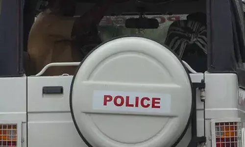 പരാതിക്കാരിയായ യുവതിക്കു സമൂഹമാധ്യമത്തിലൂടെ സന്ദേശം അയച്ചു; അടൂര്‍ സ്റ്റേഷനിലെ പോലിസുകാരന് സസ്‌പെന്‍ഷന്‍