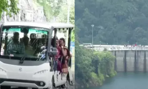 ഇടുക്കി അണക്കെട്ട് കാണാന്‍ സഞ്ചാരികള്‍ ഒഴുകി എത്തുന്നു;  സഞ്ചാരികളെ കൊണ്ടു പോകുന്നത് ബഗ്ഗി കാറില്‍: കാല്‍നട യാത്ര അനുവദിക്കില്ല