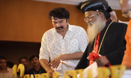 അപ്പോള്‍ ദൈവദൂതനെ പോലൊരാള്‍ അവതരിച്ചു, അത് മമ്മൂട്ടിയായിരുന്നു; ലോകമറിയാനായി ഒരു കഥ പറയട്ടെ; പ്രിയ പ്രതിഭയ്ക്ക് തുണയായത് പ്രതിഫലമില്ലാതെ; മമ്മൂട്ടി ലോകത്തിന് പ്രിയപ്പെട്ടവനായത് ഇങ്ങനെയുമെന്ന് ജന്മദിനാശംസാകുറിപ്പില്‍ കാതോലിക്കാബാവ