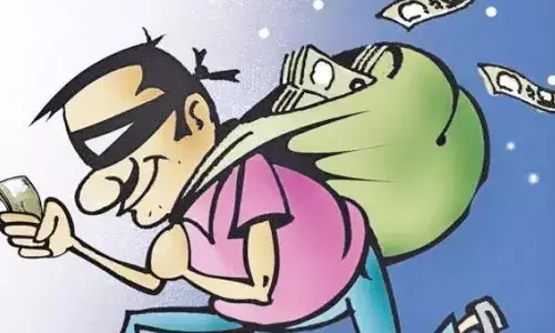 വീട്ടുവളപ്പില്‍ നിന്ന് മോഷ്ടിച്ചത് 15,000 രൂപയുടെ സൈക്കിള്‍; സിറ്റൗട്ടില്‍ കിടന്ന ഷര്‍ട്ടിന്റെ പോക്കറ്റില്‍ നിന്ന് 3800 രൂപയും പൊക്കി; അന്തര്‍ജില്ലാ മോഷ്ടാവിനെ അറസ്റ്റ് ചെയ്ത് പന്തളം പോലീസ്