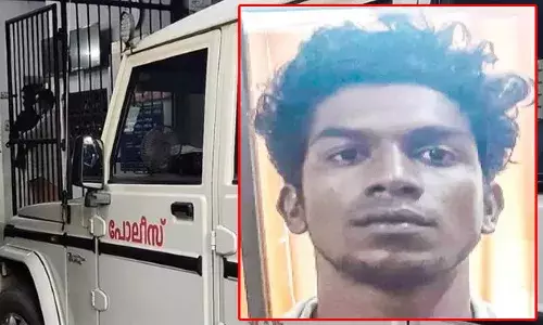 വീട്ടിൽ അതിക്രമിച്ച് കയറി ജനൽ ചില്ലുകളും കാറും തല്ലിത്തകർത്തു; തടയാൻ ശ്രമിച്ച വീട്ടുകാരെ ആക്രമിച്ചു; യുവാവ് പിടിയിൽ