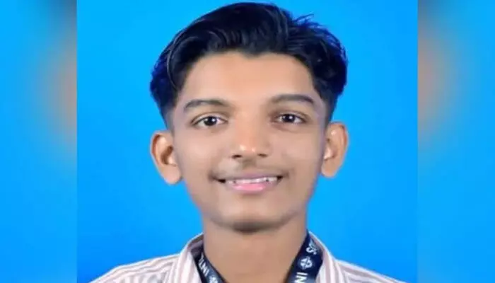 കൈവിരലില് പുസ്തകം കറക്കി ഇന്ത്യാ ബുക്ക് ഓഫ് റെക്കോഡ്സില് ഇടം നേടിയ വിദ്യാര്ത്ഥി മരിച്ച നിലയില്; വീട്ടിലെ കിടപ്പു മുറിയില് തൂങ്ങി മരിച്ച് ശ്രീഹരി: കേസെടുത്ത് പോലിസ് കൈവിരലില് പുസ്തകം കറക്കി ഇന്ത്യാ ബുക്ക് ഓഫ് റെക്കോഡ്സില് ഇടം നേടിയ വിദ്യാര്ത്ഥി മരിച്ച നിലയില്; വീട്ടിലെ കിടപ്പു മുറിയില് തൂങ്ങി മരിച്ച് ശ്രീഹരി: കേസെടുത്ത് പോലിസ്