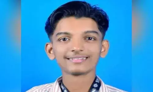 കൈവിരലില്‍ പുസ്തകം കറക്കി ഇന്ത്യാ ബുക്ക് ഓഫ് റെക്കോഡ്‌സില്‍ ഇടം നേടിയ വിദ്യാര്‍ത്ഥി മരിച്ച നിലയില്‍; വീട്ടിലെ കിടപ്പു മുറിയില്‍ തൂങ്ങി മരിച്ച് ശ്രീഹരി: കേസെടുത്ത് പോലിസ്