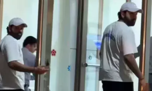 ഓസ്‌ട്രേലിയയ്‌ക്കെതിരായ ഏകദിന പരമ്പര മുന്നില്‍; ഫിറ്റ്‌നസ് ടെസ്റ്റുകള്‍ ജയിച്ചത് അടുത്തിടെ; രോഹിത് ശര്‍മ അര്‍ധ രാത്രിക്ക് ആശുപത്രി സന്ദര്‍ശിച്ചത് എന്തിന്; വിവരങ്ങള്‍ മറച്ചുവച്ച് ആശുപത്രി അധികൃതര്‍