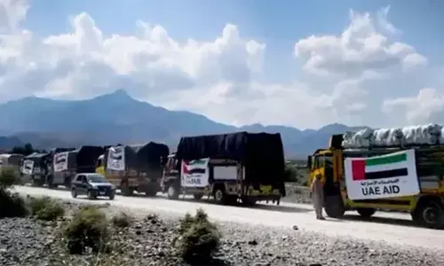 അഫ്ഗാനിസ്ഥാനിലെ ഭൂകമ്പബാധിതര്‍ക്കായി യുഎഇ സഹായസംഘം;  31 സഹായ ലോറികള്‍ കുനാര്‍ പ്രവിശ്യയിലെ ദുരിതബാധിതര്‍ക്കായി എത്തി