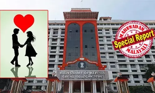 സ്‌കൂള്‍ പഠനകാലം മുതല്‍ പ്രണയത്തിലെന്ന് പെണ്‍കുട്ടി; ആണ്‍കുട്ടിയുമൊത്ത് പ്രണയം തുടരാനാണ് ആഗ്രഹമെന്ന് സത്യവാങ്മൂലം നല്‍കി കൗമാരക്കാരി; പതിനെട്ടുകാരനായ കൗമാരക്കാരനെതിരായ പോക്‌സോ കേസ് റദ്ദാക്കി ഹൈക്കോടതി;  കൗമാര ചാപല്യങ്ങളാണ് ക്രിമിനല്‍ കേസായതെന്ന് കോടതി