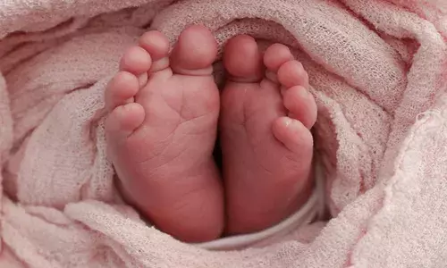 മുലപ്പാല്‍ തൊണ്ടയില്‍ കുടുങ്ങി നാലുമാസം പ്രായമുള്ള കുഞ്ഞ് മരിച്ചു; കുഞ്ഞിനെ അനക്കമില്ലാത്ത നിലയില്‍ കണ്ടെത്തിയത് പുലര്‍ച്ചെ