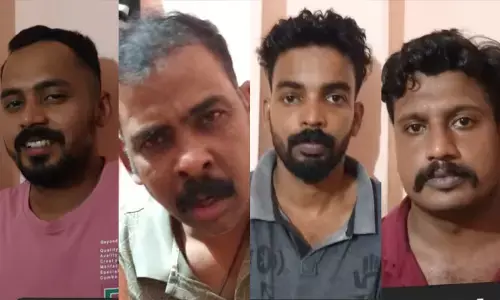റോഡരികിൽ നിർത്തിയിട്ട കാറിൽ പരിശോധന; പൊലീസ് കണ്ടെടുത്തത് 10 കിലോഗ്രാം കഞ്ചാവ്; നാലംഗ സംഘം പിടിയിൽ