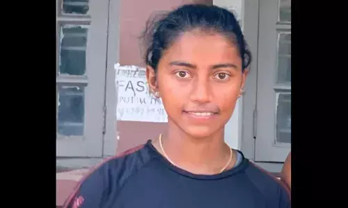 സുഹൃത്തിനൊപ്പം പരിശീലനത്തിന് പോയ കായികതാരം വാഹനാപകടത്തില്‍ മരിച്ചു; അപകടം സ്‌റ്റേഡിയത്തിലേക്ക് പോകുംവഴി ഇരുവരും സഞ്ചരിച്ചിരുന്ന സ്‌കൂട്ടറില്‍ ട്രെയിലര്‍ ലോറി തട്ടി റോഡിലേക്ക് തെറിച്ച് വീണ്