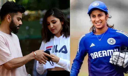 നാല് മണിക്കൂര്‍ സമയമാണ് കഫേയില്‍ ഞങ്ങള്‍ സംസാരിച്ചിരുന്നത്;  നിങ്ങള്‍ക്ക് രണ്ടുപേര്‍ക്കും വനിതാ ക്രിക്കറ്റിനെ മാറ്റിമറിക്കാനുള്ള കരുത്തുണ്ടെന്ന് കോലി പറഞ്ഞു; അവസാനം കഫേ ജീവനക്കാര്‍ ഞങ്ങളെ പുറത്താക്കി; കോലിയെയും അനുഷ്‌കയെയും ന്യൂസിലാന്‍ഡിലെ കഫേയില്‍ നിന്ന് ഇറക്കിവിട്ട അനുഭവം പറഞ്ഞ് വനിതാ ക്രിക്കറ്റ് താരം