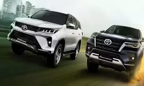 ഫോർച്യൂണറും ഇന്നോവ ക്രിസ്റ്റയുമെല്ലാം ഇനി വാങ്ങിച്ചുകൂട്ടാം...; വേഗം...പണമടയ്ക്കൂ; നവരാത്രിയോടനുബന്ധിച്ച് വൻ ഓഫറുകൾ പ്രഖ്യാപിച്ച് ടൊയോട്ട