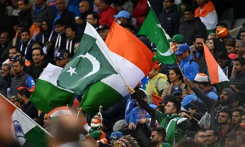 പത്ത് സെക്കൻഡുള്ള പരസ്യ സ്ലോട്ടിന് 12 ലക്ഷം രൂപ; സംപ്രേഷണ കരാർ സ്വന്തമാക്കിയവർ പണം വാരും; ഇന്ത്യ-പാക്കിസ്ഥാൻ മത്സരത്തിൽ നിന്നും മുടക്കു മുതൽ തിരിച്ചുപിടിക്കാൻ സോണി പിക്ചേഴ്സ്