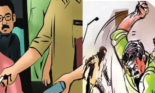 ബാക്കി പണം തിരിച്ചുതരാമോ..ഒട്ടും വയ്യ..; ചോദ്യം കേട്ടതും ദേഷ്യം അണപൊട്ടി; കാൻസ‍ർ ബാധിതനെ അതിക്രൂരമായി തല്ലിച്ചതച്ച് സ്വകാര്യ ബസ് കണ്ടക്ടർ; കേസെടുത്ത് പോലീസ്