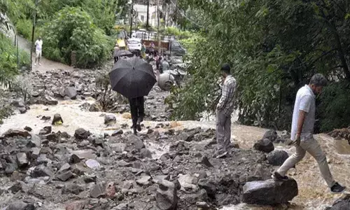 ഹിമാചല്‍ പ്രദേശിലെ ബിലാസ്പൂരില്‍ വീണ്ടും മേഘവിസ്‌ഫോടനം; വാഹനങ്ങള്‍ മണ്ണിനടിയിലായി; കൃഷിയിടങ്ങള്‍ക്ക് നാശനഷ്ടം; ആളപായമില്ല