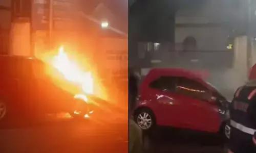 രാത്രി ഒരു പോള കണ്ണ് അടയ്ക്കാതെ എറണാകുളത്ത് നിന്നും ഓടിച്ചെത്തി; ആറ്റിങ്ങലിലെത്തിയപ്പോൾ കാറിൽ കറുത്ത പുക; നിമിഷ നേരം കൊണ്ട് തീആളിക്കത്തി; യാത്രക്കാർ രക്ഷപ്പെട്ടത് തലനാരിഴയ്ക്ക്