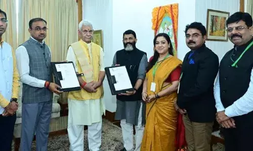 ജമ്മു കാശ്മീരിന്റെ കണ്ണീരൊപ്പാന്‍ ലഫ്റ്റനന്റ് ഗവര്‍ണറുമായി കൈകോര്‍ക്കുവാന്‍ എച്ച്. ആര്‍. ഡി. എസ്. ഇന്ത്യയോട് നിര്‍ദ്ദേശിച്ച് പ്രധാനമന്ത്രി; പഹല്‍ഗാം ഭീകരാക്രമണ ഇരകള്‍ക്ക് 1500 സ്മാര്‍ട്ട് വീടുകള്‍ സൗജന്യമായി നിര്‍മ്മിക്കും; ധാരണാപത്രം ഒപ്പിട്ടു