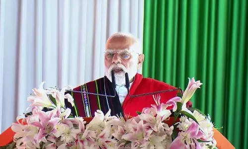 നേപ്പാള്‍ ജനതയ്ക്ക് ഇന്ത്യയുമായി അടുത്ത ബന്ധം; സുശീല തര്‍ക്കിയുടെ സ്ഥാനമേറ്റെടുക്കല്‍ വനിതാ ശാക്തീകരണത്തിന്റെ സന്ദേശം; പുതിയ നേതൃത്വം സമാധാനം കൊണ്ടുവരട്ടെയെന്നും മോദി