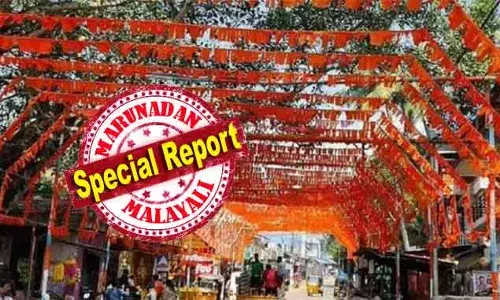 രാഷ്ട്രീയ പാര്‍ട്ടികളുടെ ചിഹ്നങ്ങള്‍ക്കും പതാകകള്‍ക്കും വ്യക്തികള്‍ക്കുമൊപ്പം ഏകവര്‍ണ്ണ പതാകയ്ക്കും ഇനി സര്‍ക്കാര്‍ നിയന്ത്രിത ക്ഷേത്രങ്ങളില്‍ വിലക്ക്; ദേവസ്വം ക്ഷേത്രങ്ങളില്‍ കാവി കൊടി കെട്ടുന്നത് വിലക്കാന്‍ പുതിയ ഉത്തരവ്; ഫലത്തില്‍ ആര്‍ എസ് എസ് പതാകയ്ക്ക് ക്ഷേത്രങ്ങളില്‍ നിരോധനം വരുമ്പോള്‍