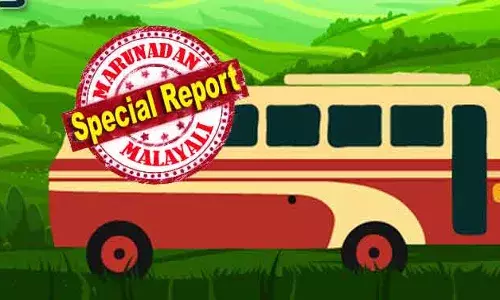 റോഡിന്റെ ഒരുവശം മണ്‍തിട്ടയും മറുവശം പുഴയും; ബ്രേക്കു നഷ്ടപ്പെട്ടെന്ന് മനസ്സിലായ ഡ്രൈവര്‍ വിനോദ് ആത്മവിശ്വാസം കൈവിടാതെ മണ്‍തിട്ടയില്‍ ഇടിപ്പിച്ച് ബസ് നിര്‍ത്തി; ഒഴിവായത് വന്‍ ദുരന്തം; അടിമാലിയില്‍ രക്ഷപ്പെട്ടത് പയ്യന്നൂരിലെ കെ എസ് ആര്‍ ടി സിയുടെ ബജറ്റ് ടൂറിസം