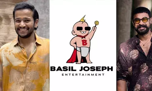 അപ്പോ എങ്ങനെയാ? ആദ്യത്തെ പ്രൊഡക്ഷന്‍ ഞാന്‍ അല്ലേ നായകന്‍? എന്ന് ടൊവിനോ; നിന്നെ വില്ലനാക്കാം എന്ന് ബേസില്‍; പുതിയ തുടക്കം അറിയിച്ച് താരം; ആശംസ അറിയിച്ച് താരങ്ങളും