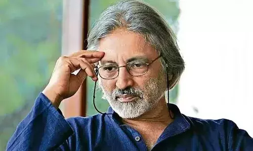 നമ്മളെ ഓർത്ത് ലജ്ജ തോന്നുന്നു!, കൈ കൊടുക്കാതിരിക്കുന്നത് ബാലിശമായ പ്രവൃത്തി മാത്രമല്ല, അപമാനകരവും; ഇന്ത്യൻ ടീമിനെ വിമർശിച്ച് ആനന്ദ് പട്‌വര്‍ധന്‍