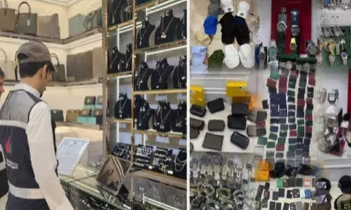 ബ്രാൻഡഡ് വാച്ചുകൾ, പഴ്സുകൾ ഹാൻഡ് ബാഗുകൾ; കണ്ടാൽ എല്ലാം ഒറിജിനൽ തന്നെ; ഒടുവിൽ പരിശോധനയിൽ ഞെട്ടൽ; 381 വസ്തുക്കൾ പിടികൂടി