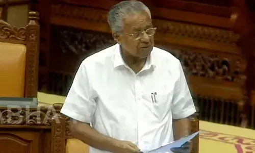 ഞാന്‍ ജീവിച്ചത് സ്റ്റാലിന്റെ റഷ്യയില്‍ അല്ല നെഹ്‌റു നേതൃത്വം കൊടുത്ത കോണ്‍ഗ്രസ് ഭരണത്തിന്‍ കീഴില്‍; കുറുവടിപ്പടയ്ക്ക് നേതൃത്വം കൊടുത്തത് കോണ്‍ഗ്രസും അവരുടെ പോലീസും; തല്ലിച്ചതയ്ക്കാനും വെടിവെച്ചുകൊല്ലാനുമുള്ള സേനയാണ് പൊലീസ് എന്ന യുഡിഎഫ് മനോഭാവം മാറ്റിയത് എല്‍ഡിഎഫ്; കണക്കുകള്‍ നിരത്തിയും ചരിത്രം ഓര്‍മ്മിപ്പിച്ചും മുഖ്യമന്ത്രി