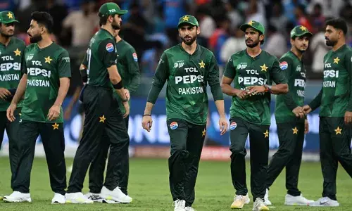 ഏഷ്യാകപ്പ് ബഹിഷ്‌കരിച്ചാല്‍ ജയ് ഷായുടെ ഐസിസി പിസിബിക്ക് ഉപരോധം ഏര്‍പ്പെടുത്തും; അത് താങ്ങാന്‍ കഴിയാത്ത കാര്യമാണ്;  യുടേണ്‍ അടിച്ച് പാക്കിസ്ഥാന്‍; യുഎഇക്കെതിരായ മത്സരത്തിന് മുന്നോടിയായുള്ള വാര്‍ത്തസമ്മേളനം റദ്ദാക്കി