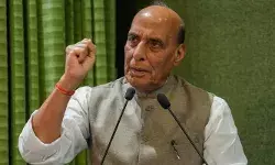 ഇന്ത്യയുടെ ആഭ്യന്തര കാര്യങ്ങളില് മൂന്നാമതൊരു കക്ഷിയെ ഇടപെടാന് അനുവദിക്കില്ല; പ്രതിരോധ പ്രവര്ത്തനങ്ങള് തീരുമാനിക്കുന്നത് ഇന്ത്യയുടെ മാത്രം അവകാശമെന്ന് രാജ്നാഥ് സിങ് ഇന്ത്യയുടെ ആഭ്യന്തര കാര്യങ്ങളില് മൂന്നാമതൊരു കക്ഷിയെ ഇടപെടാന് അനുവദിക്കില്ല; പ്രതിരോധ പ്രവര്ത്തനങ്ങള് തീരുമാനിക്കുന്നത് ഇന്ത്യയുടെ മാത്രം അവകാശമെന്ന് രാജ്നാഥ് സിങ്