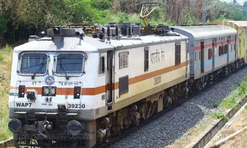 പൂജയും ദീപാവലിയും; പ്രത്യേക തീവണ്ടികള്‍ അനുവദിച്ച് റെയില്‍വേ; ചെന്നൈയില്‍ നിന്ന് ആറ് തീവണ്ടികള്‍; കേരളത്തിലേക്ക് ഇല്ല