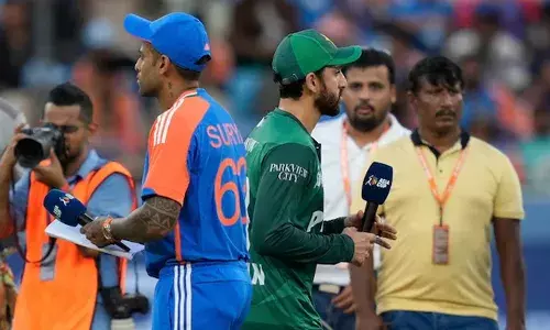 ഏഷ്യാകപ്പില്‍ ചാമ്പ്യന്മാരായാല്‍ അയാളില്‍ നിന്നും ഇന്ത്യ കപ്പ് സ്വീകരിക്കില്ല; വീണ്ടും ഞെട്ടിപ്പിക്കുന്ന പ്രഖ്യാപനവുമായി സൂര്യകുമാര്‍ യാദവ്; എസിസി ചെയര്‍മാന്‍ മൊഹ്‌സിന്‍ നഖ്‌വി പാക്ക് മന്ത്രിസഭയിലെ അംഗം; ഇന്ത്യയുടെ ബഹിഷ്‌കരണ ഭീഷണിയില്‍ നടുങ്ങി പിസിബി