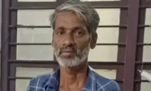 ബാഗുകളിലും ബിഗ്‌ഷോപ്പറിലുമായി സൂക്ഷിച്ചിരുന്നത് 28 കുപ്പി വിദേശമദ്യം; വടകരയിൽ കന്യാകുമാരി സ്വദേശി പിടിയിൽ