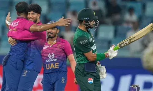 ഏഷ്യ കപ്പിൽ യു.എ.ഇക്ക് 147 റൺസ് വിജയലക്ഷ്യം; പാക്കിസ്ഥാന് പൊരുതാവുന്ന സ്‌കോർ സമ്മാനിച്ചത്  ഫഖർ സമാന്റെ അർധ സെഞ്ചുറിയും അവസാന ഓവറുകളിലെ ഷഹീൻ ഷാ അഫ്രീദിയുടെ വെടിക്കെട്ടും; സിമ്രൻജീത് സിംഗിന് മൂന്ന് വിക്കറ്റ്