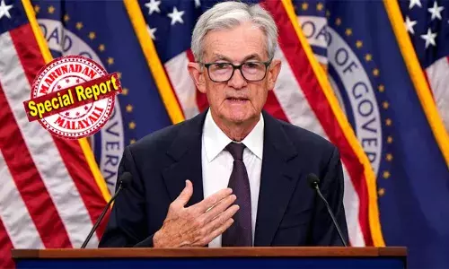 ട്രംപിന്റെ സമ്മര്‍ദ്ദങ്ങള്‍ക്ക് ഒടുവില്‍ പവലിന്റെ പ്രഖ്യാപനം; യുഎസ് കേന്ദ്രബാങ്കായ ഫെഡറല്‍ റിസര്‍വ് അടിസ്ഥാന പലിശ നിരക്ക് കുറച്ചു; തൊഴില്‍മേഖലയെ ഊര്‍ജ്ജിതപ്പെടുത്താനെന്ന് വിശദീകരണം; അമേരിക്കന്‍ ഓഹരി വിപണിയില്‍ ചാഞ്ചാട്ടം