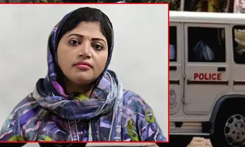 സ്വർണം വാങ്ങാനെന്ന വ്യാജേന ജ്വല്ലറിയിലെത്തി; ജീവനക്കാരുടെ കണ്ണ് വെട്ടിച്ച് 41കാരി മാലയുമായി കടന്നു; ധർമ്മടത്തുകാരി ആയിഷയ്ക്ക് വിനയായത് സിസിടിവി