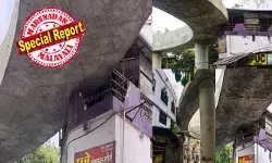 ഇത് ഇങ്ങനെ ഒന്നും അല്ലടാ..നമുക്ക് ഇന്ന് പോണ്ടേ..!!; താഴെ നിന്ന് നോക്കിയാൽ റോഡ് വന്ന് വീട്ടിലേക്ക് ഇടിച്ചുകയറിയതു പോലെ തോന്നും; ജസ്റ്റ് ഒന്ന് മുട്ടിയാൽ തീർന്നു; യാത്രക്കാരുടെ കിളി പോയ അവസ്ഥ; ദേശീയ പാത കടന്നുപോകുന്നത് വീടിന്റെ ബാൽക്കണിയിലൂടെ; തലയിൽ കൈവച്ച് വീട്ടുകാർ; ദൃശ്യങ്ങൾ പുറത്ത് ഇത് ഇങ്ങനെ ഒന്നും അല്ലടാ..നമുക്ക് ഇന്ന് പോണ്ടേ..!!; താഴെ നിന്ന് നോക്കിയാൽ റോഡ് വന്ന് വീട്ടിലേക്ക് ഇടിച്ചുകയറിയതു പോലെ തോന്നും; ജസ്റ്റ് ഒന്ന് മുട്ടിയാൽ തീർന്നു; യാത്രക്കാരുടെ കിളി പോയ അവസ്ഥ; ദേശീയ പാത കടന്നുപോകുന്നത് വീടിന്റെ ബാൽക്കണിയിലൂടെ; തലയിൽ കൈവച്ച് വീട്ടുകാർ; ദൃശ്യങ്ങൾ പുറത്ത്