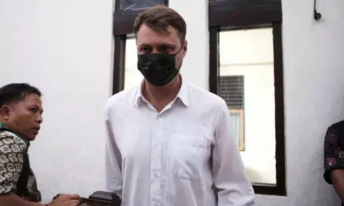 വാടക വീട് എടുത്ത് ആരും കാണാതെ കുക്കിംഗ്; റെയ്‌ഡിനിടെ മുങ്ങൽ; ബാലിയിൽ ലഹരിക്കടത്ത് സംഘത്തിലെ ഉക്രേനിയൻ പൗരന് ജീവപര്യന്തം തടവ്; പ്രതി ദയ അർഹിക്കുന്നില്ലെന്ന് ജഡ്ജി