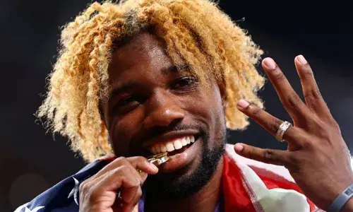 ലോക അത്‌ലറ്റിക്സ് ചാമ്പ്യൻഷിപ്പ്; ഉസൈൻ ബോൾട്ടിനു ശേഷം തുടർച്ചയായി നാല് ലോക കിരീടങ്ങൾ നേടുന്ന താരം; 200 മീറ്റർ ഓട്ടത്തിൽ ചരിത്ര നേട്ടവുമായി അമേരിക്കയുടെ നോഹ ലൈൽസ്