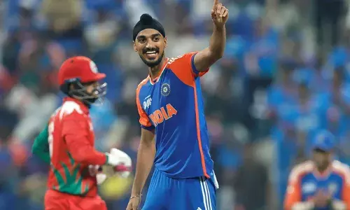 അന്താരാഷ്ട്ര ട്വന്‍റി20 ക്രിക്കറ്റിൽ 100 വിക്കറ്റ് നേടുന്ന ആദ്യ ഇന്ത്യൻ താരം; ചരിത്രനേട്ടവുമായി പേസർ അർഷ്ദീപ് സിങ്