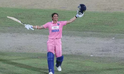 ഓസ്‌ട്രേലിയന്‍ ബൗളിങ്ങിനെ നിലംപരിശാക്കി സ്മൃതി മന്ഥാന കുതിച്ചത് ചരിത്രത്തിലേക്ക്; ഏകദിനത്തില്‍ ഇന്ത്യയുടെ വേഗതയേറിയ സെഞ്ച്വറി ഇനി സ്മൃതിയുടെ പേരില്‍; കടപുഴകിയത് വിരാട് കോഹ്ലി ഉള്‍പ്പടെയുള്ളവരുടെ റെക്കോഡുകള്‍