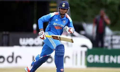 ഓസ്ട്രേലിയ ഉയർത്തിയ ലക്ഷ്യം മറികടന്നത് 117 പന്തുകൾ ബാക്കി നിൽക്കെ; നാലാം വിക്കറ്റിൽ 152 റൺസിന്റെ കൂട്ടുകെട്ട്; ബ്രിസ്ബെയ്നിൽ കങ്കാരുപ്പടയെ വരിഞ്ഞു കെട്ടി ഇന്ത്യൻ യുവനിര; അണ്ടർ-19 ഏകദിന പരമ്പരയിൽ മുന്നിൽ