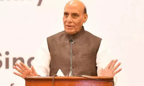 ട്രംപ് ഇന്ത്യയ്ക്കു മേല്‍ ചുമത്തിയ അധികതീരുവയോട് എന്തുകൊണ്ട് ഉടനടി പ്രതികരിച്ചില്ല? കാരണം വ്യക്തമാക്കി രാജ്നാഥ് സിങ്;  സൈനിക നടപടികള്‍ ഇല്ലാതെതന്നെ പാക് അധീന കശ്മീര്‍ ഇന്ത്യയുടെ ഭാഗമാകുമെന്നും കേന്ദ്ര പ്രതിരോധമന്ത്രി