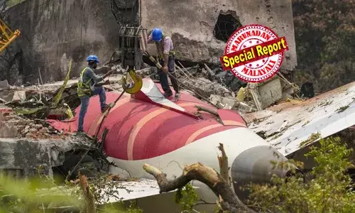 അഹമ്മദാബാദ് വിമാനാപകടത്തില്‍ വാള്‍സ്ട്രീറ്റ് ജേണല്‍ റിപ്പോര്‍ട്ട് ശ്രദ്ധയില്‍പ്പെടുത്തി പ്രശാന്ത് ഭൂഷണ്‍;  പിന്നാലെ  പൈലറ്റുമാരെ കുറ്റപ്പെടുത്തുന്ന പ്രചാരണം ദൗര്‍ഭാഗ്യകരമെന്ന് സുപ്രീം കോടതി; കേന്ദ്ര സര്‍ക്കാരിനോടും ഡയറക്ടറേറ്റ് ജനറല്‍ ഓഫ് സിവില്‍ ഏവിയേഷനോടും പ്രതികരണം തേടി;  എഎഐബിയോടും വിശദീകരണം തേടി; ദൂരുഹത നീക്കാന്‍ ഇടപെട്ട് കോടതി